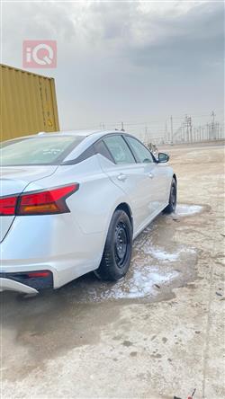 نيسان ألتيما